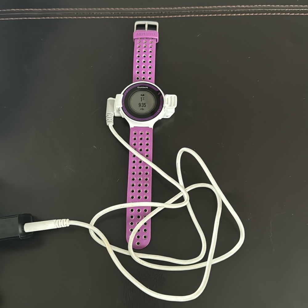 Gently loved Garmin Forerunner 220